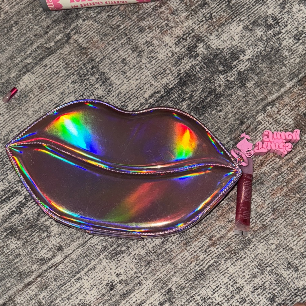 Lancôme X Paris Hilton collab 
Lip gloss and pouch